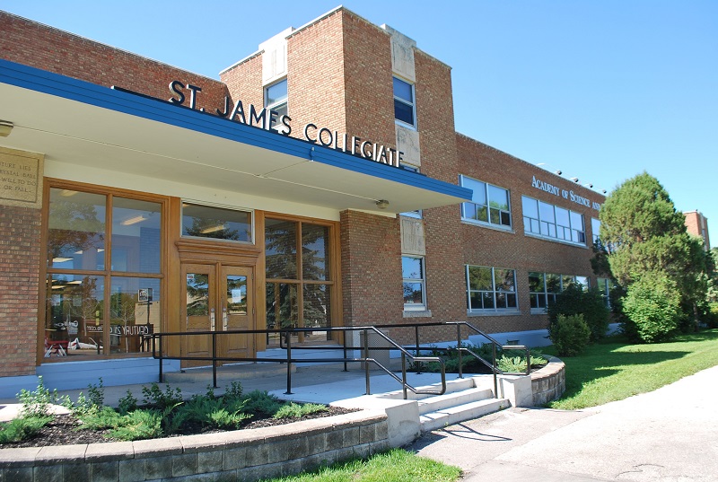 St James Collegiate_Manitoba Winnipeg Canada_800